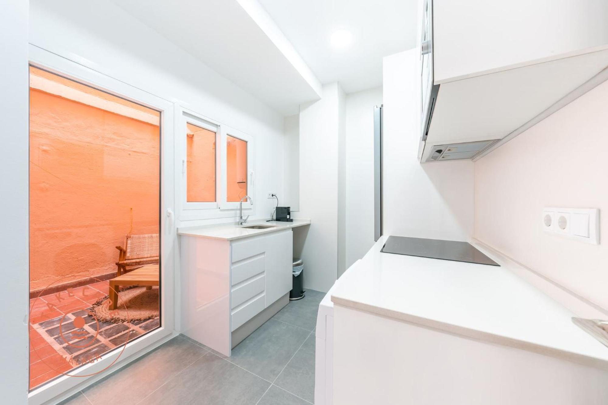 Cosy Apartment With Patio In Malaga - Tcm Exteriör bild